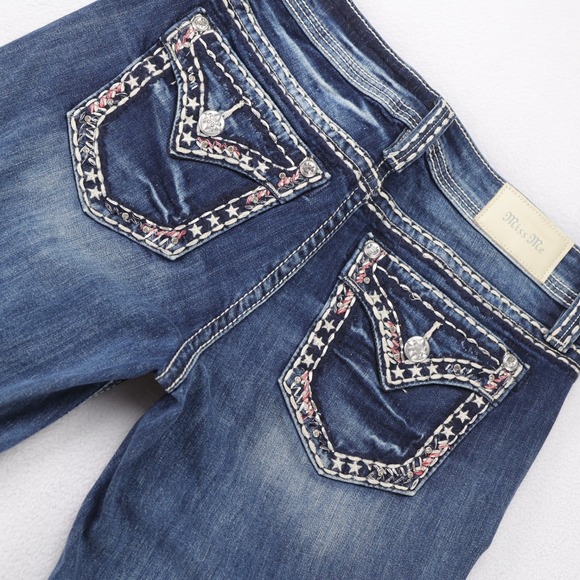 Miss Me Pants - Miss Me Curvy Bermuda Denim Shorts Womens 27 Blue Star Rhinestone (Actual 30)